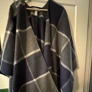 Nordstrom Plaid Wool &
Cashmere Ruana